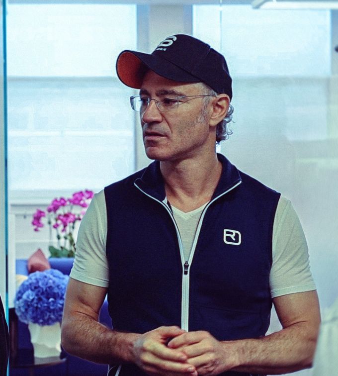 Karp (Palantir) ironizează Franța: „Restricțiile pe soft american dau înapoi”