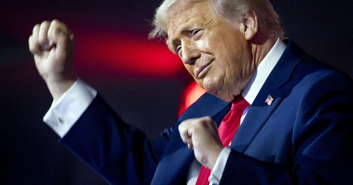 Trump: Exclus CNN, MSNBC, Politico de la Casa Albă. Acuză „fake news”