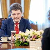 Nicuşor Dan: Tăierea burselor sociale, amânată. Decizii grele cu bani puțini