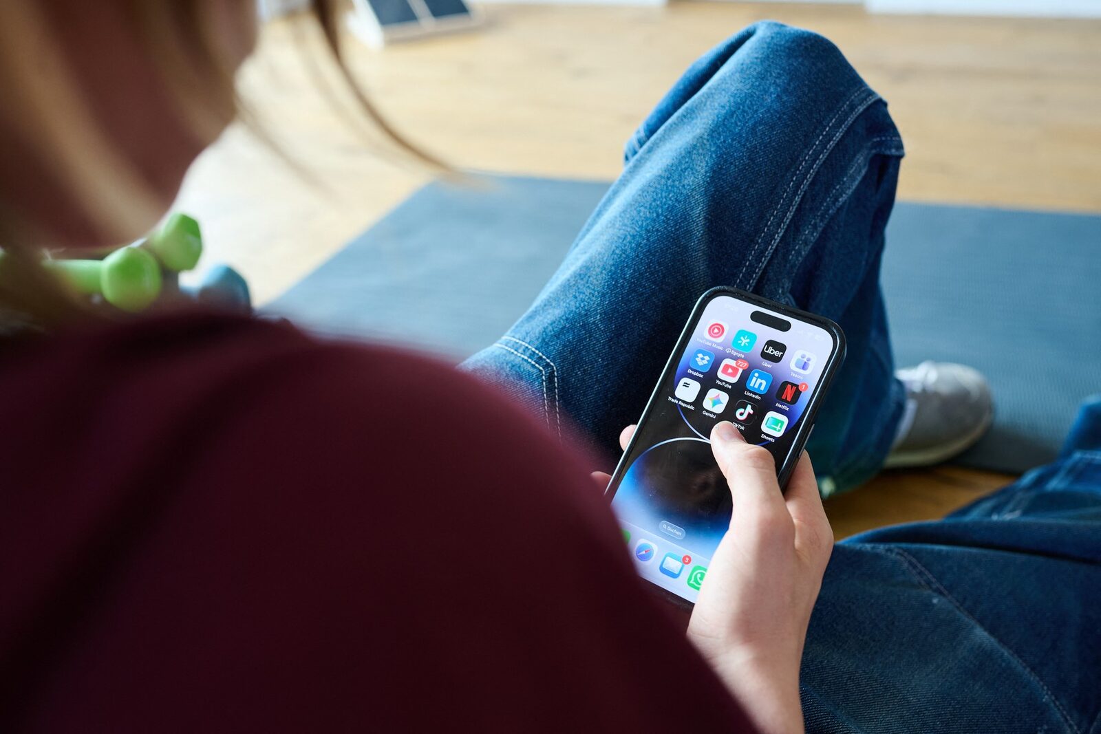 TikTok: Descarcă video pe telefon fără aplicații, simplu