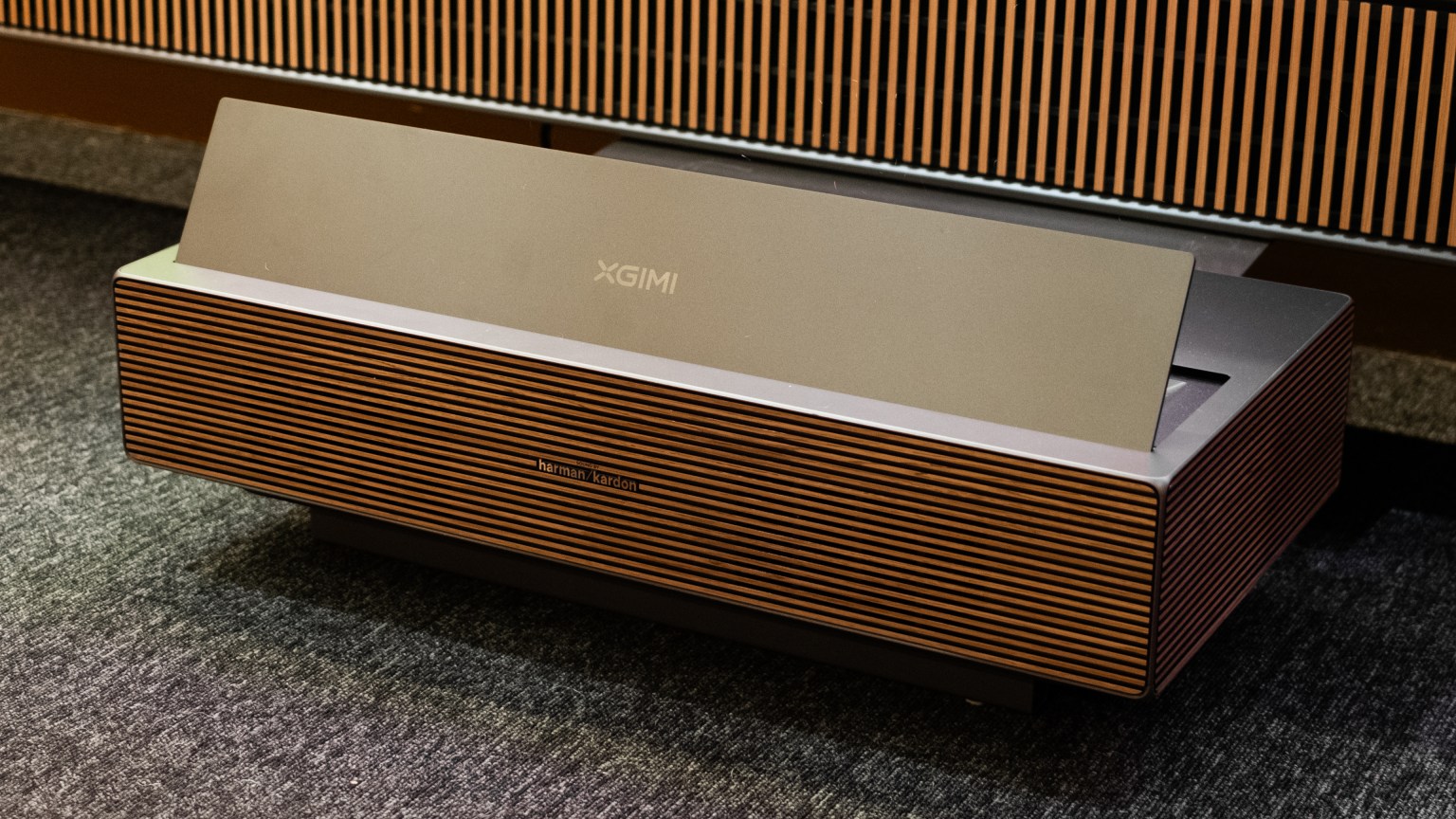 XGIMI aduce cinema 4K pe ecranul tău de 120Hz