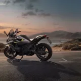 Cuplu pe șosea: 6 motociclete și 9 metri pătrați