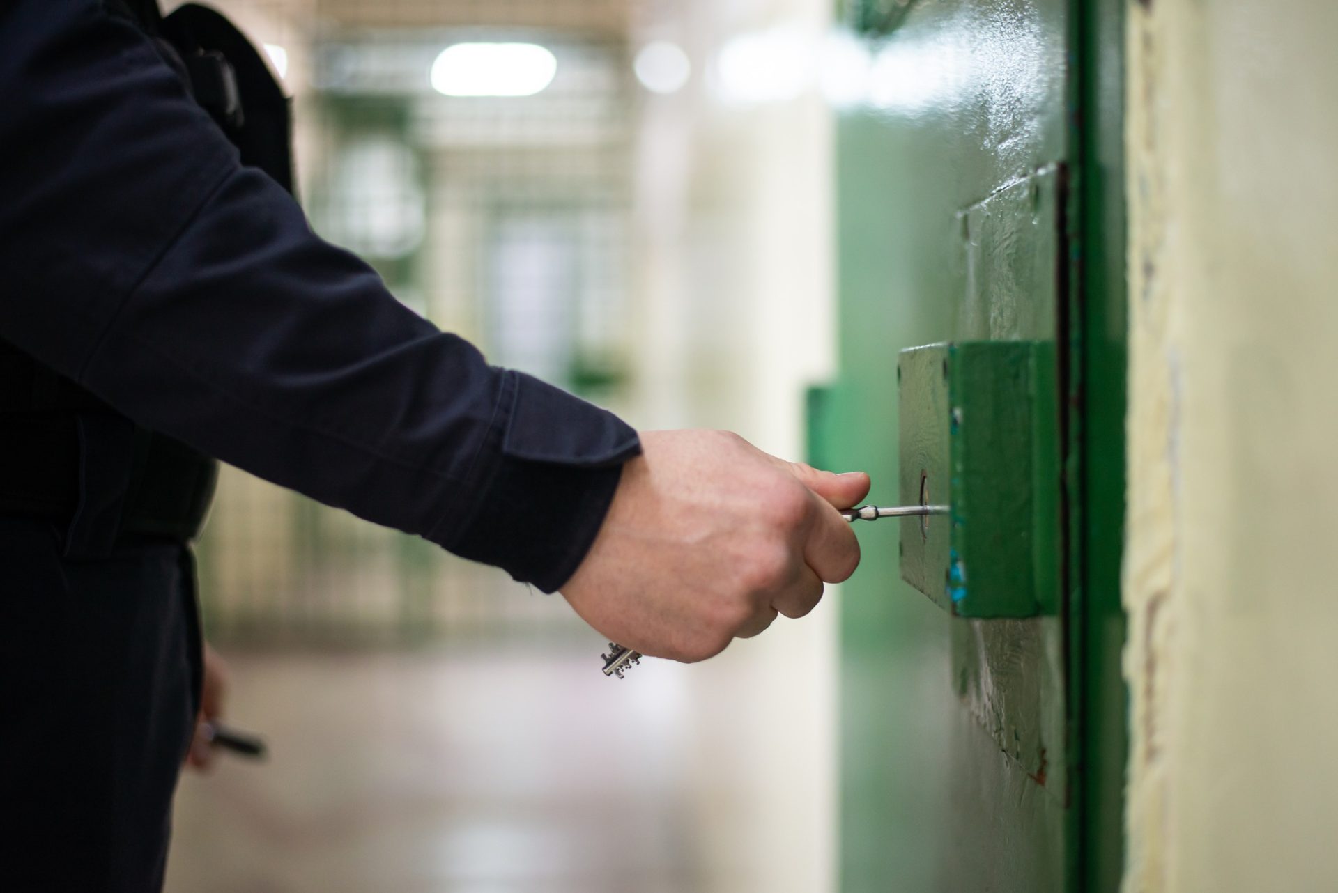 Prevenire droguri în închisori: Colaborare și studii noi