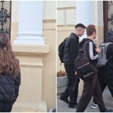 Zamfir, după protest: Elevii pot purta uniformă, dacă aleg negru