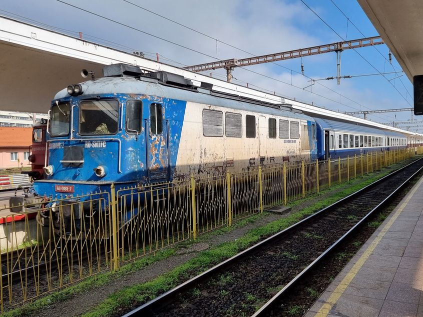 Trenurile României: 10.400 km distrugere din banii PNRR
