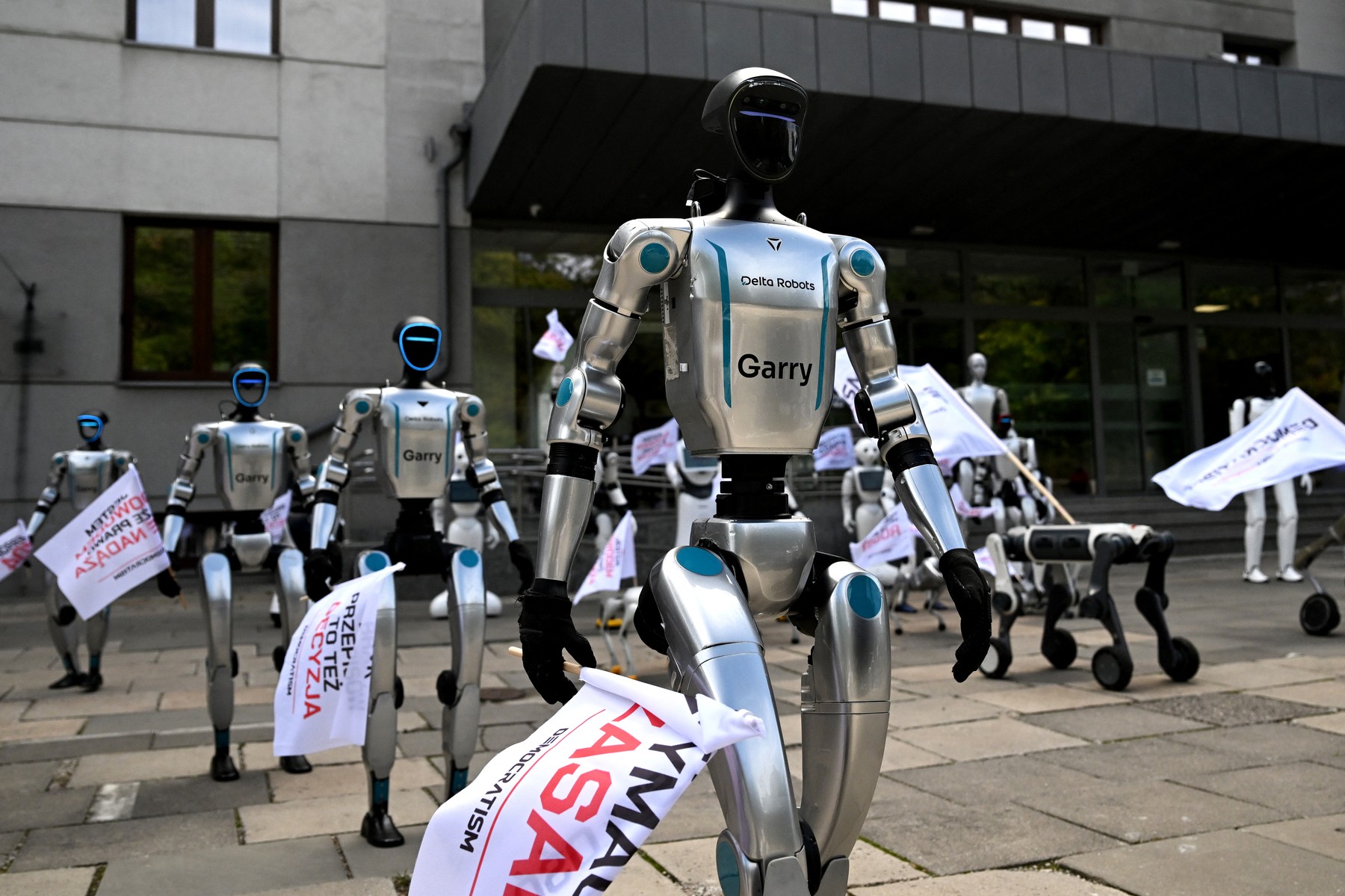 Roboți în grevă contra IA în Polonia