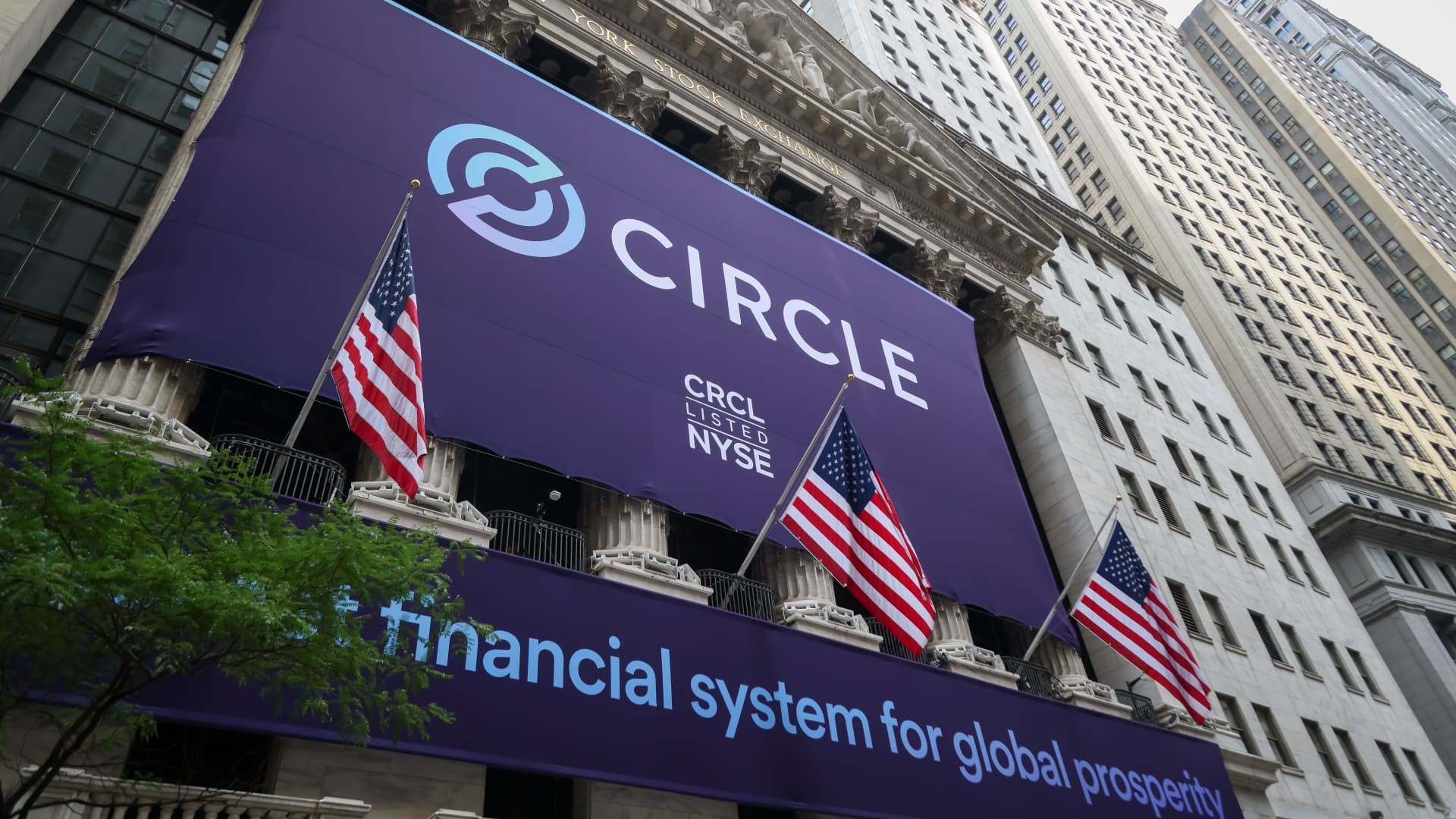 Binance: 2,5 miliarde $ blocate din cauza problemelor de securitate