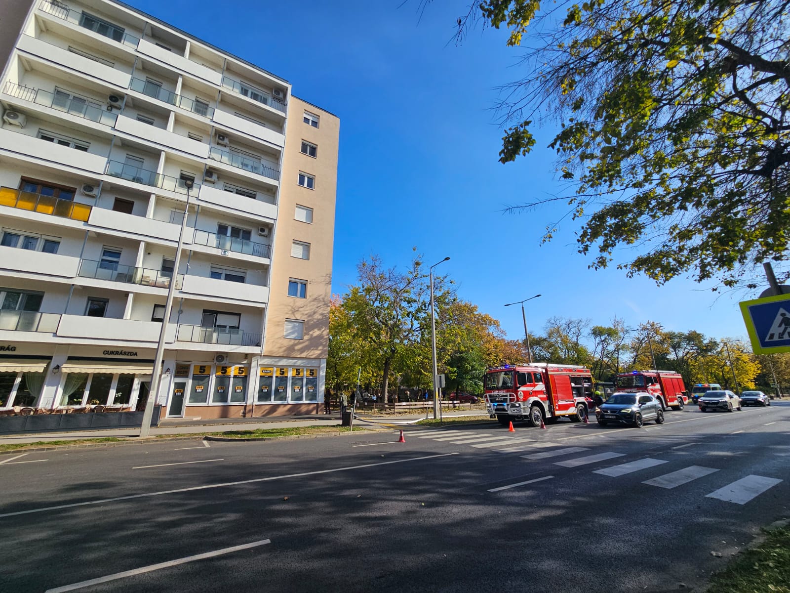 Incendiu într-un bloc din Debrețin, foc mistuitor în bucătărie
