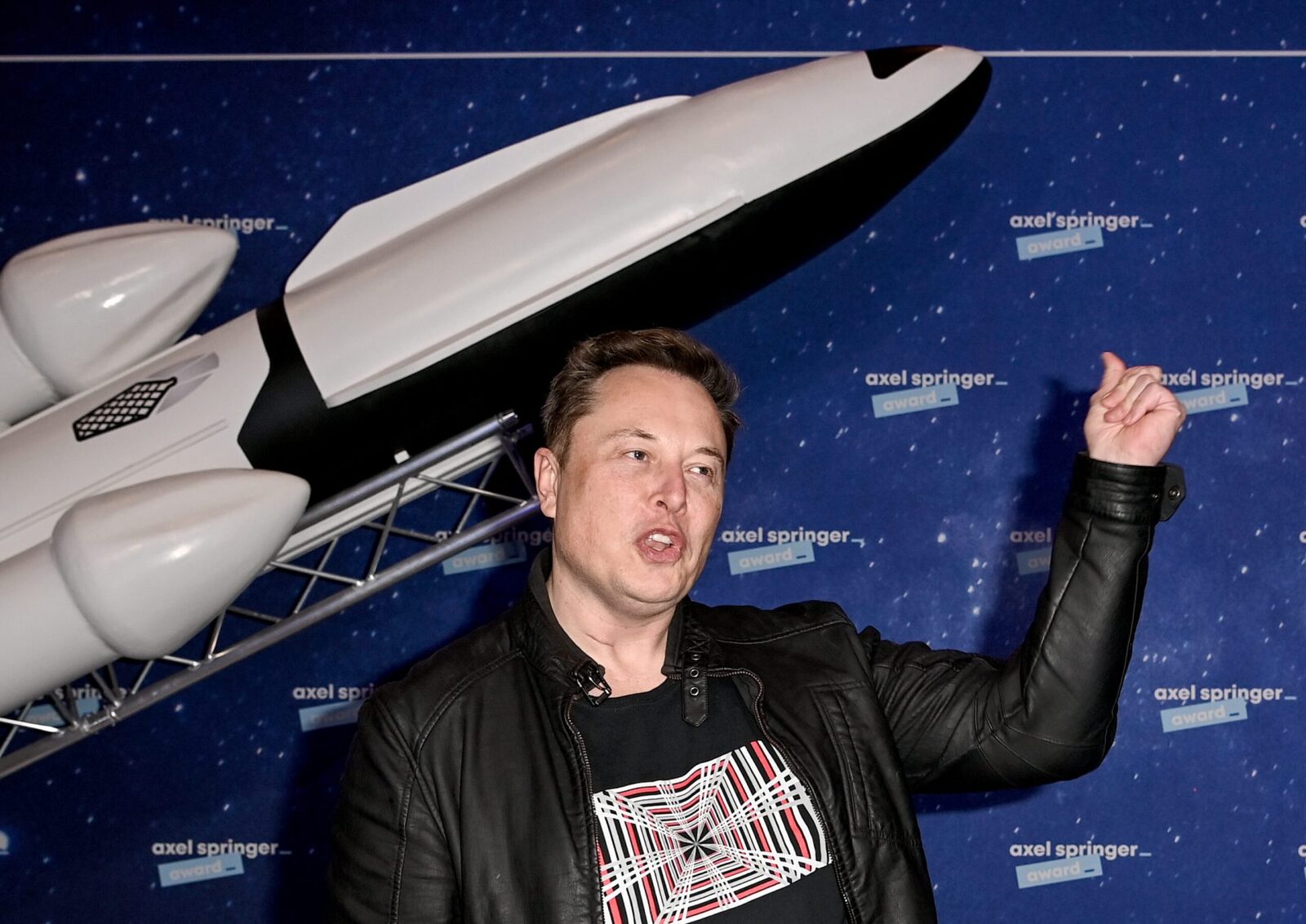 Musk: Tesla și SpaceX, fuziune iminentă