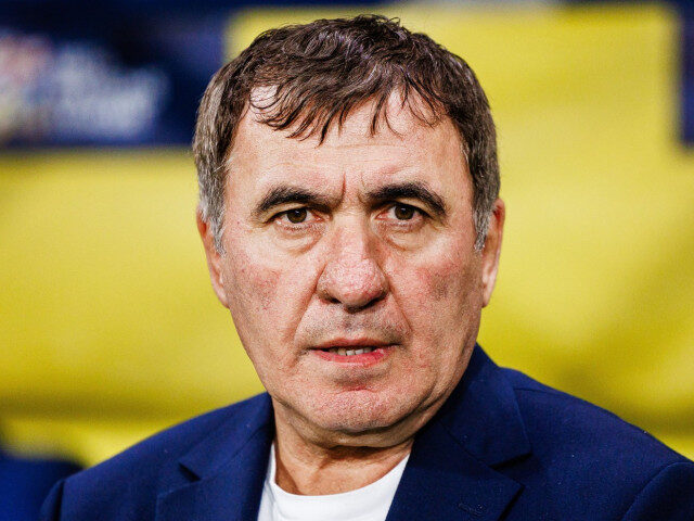 Hagi a „cedat”: Două nume grele pleacă de la FCSB