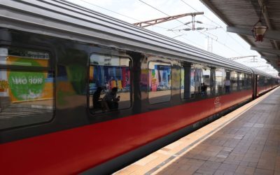 Trenuri oprite peste noapte în București din cauza orei de iarnă