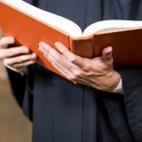 Avocații cer bani Guvernului. Scrisoare din Europa către Executiv