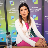 4 Români și 100 Milioane $ pe WhatsApp: Investiții care te atrag