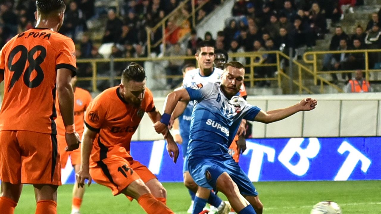 Reghecampf a cedat: Decizia ȘOC a antrenorului FCSB!