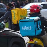 Wolt cumpără rivalul american: Mega-afacere de 17 miliarde $