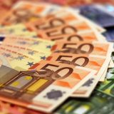 România: S&P menține ratingul BBB-, dar cu perspectivă negativă